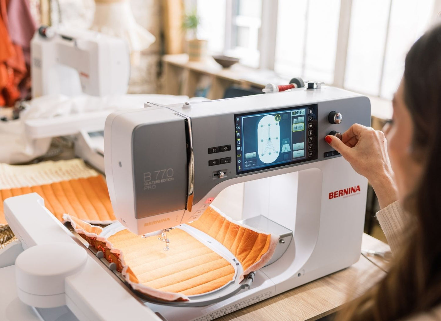 BERNINA B770 QE PRO mit SDT Stickmodul