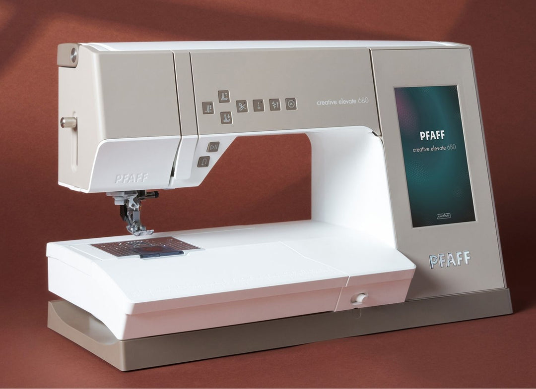 Pfaff creative elevate 680 mit Stickmodul