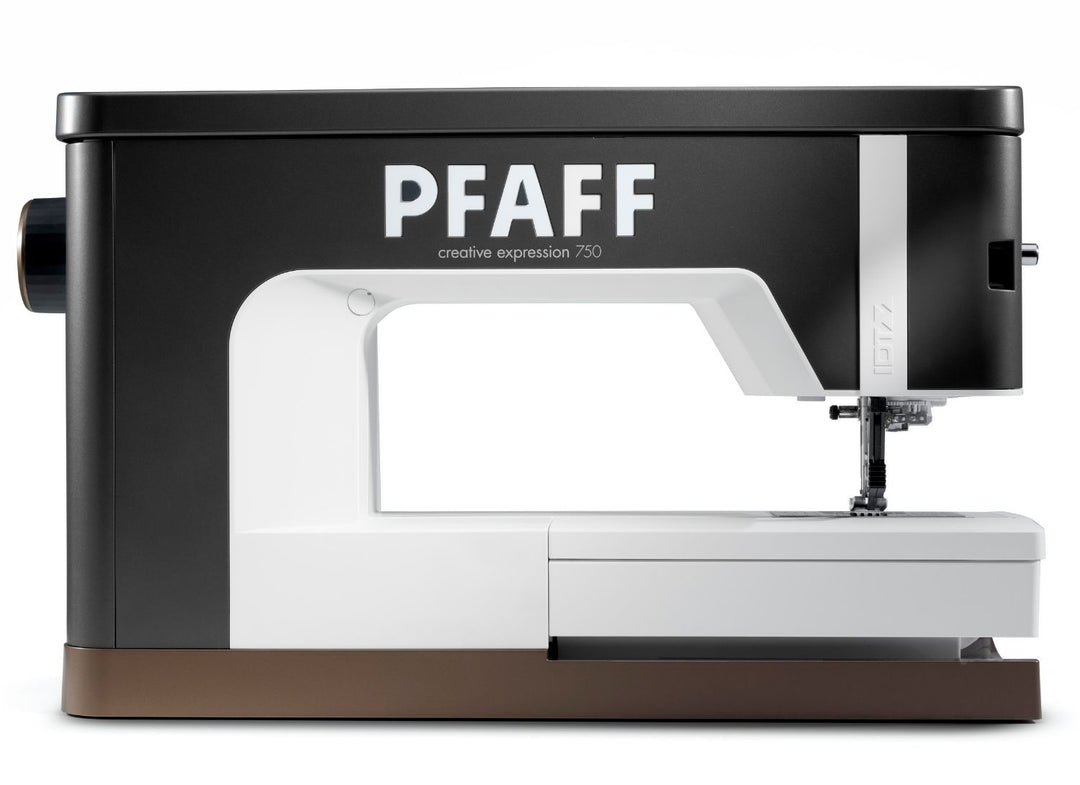 Pfaff Creative Expression 750 mit Stickmodul