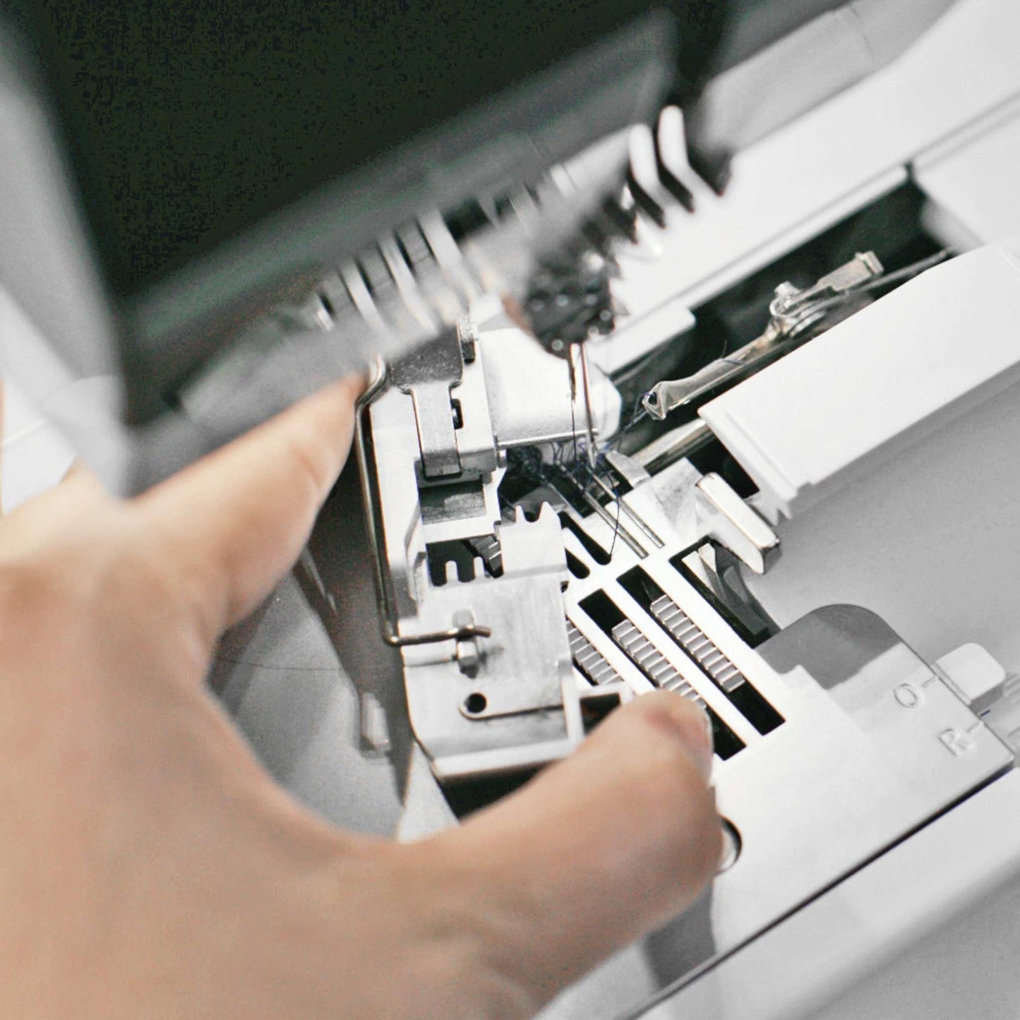 Bernina L890 Coverlock