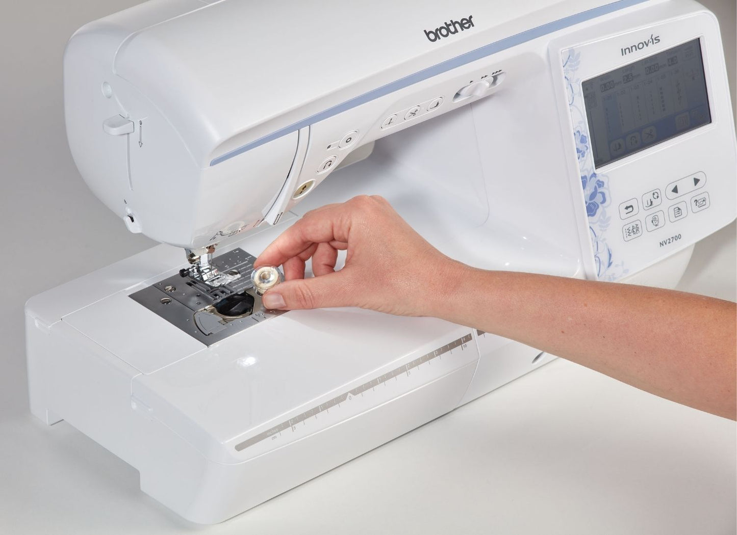 Brother Innov-is 2700 mit Stickmodul
