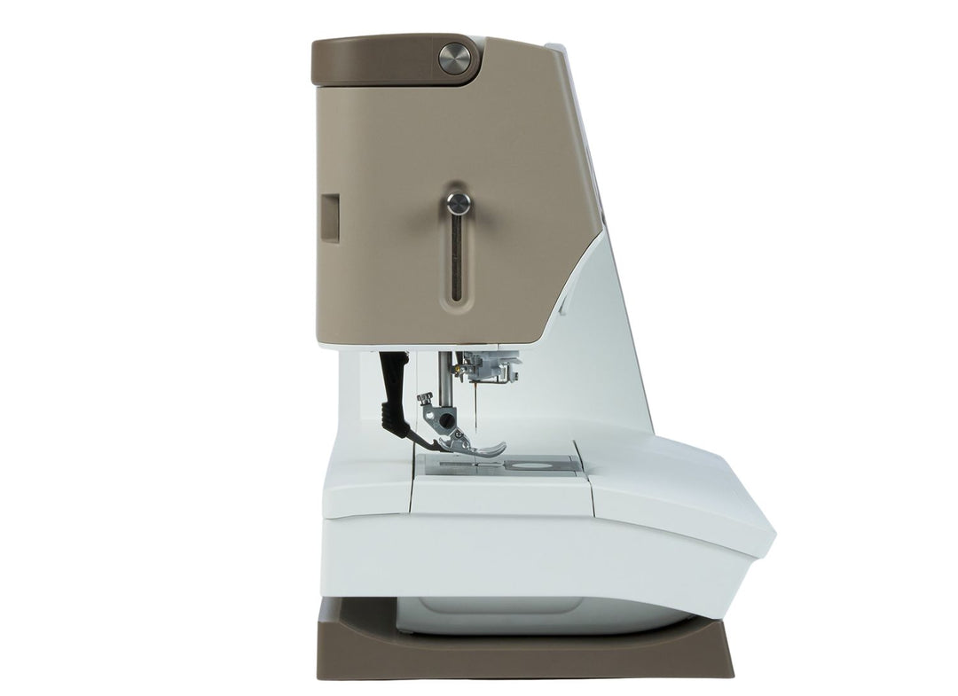 Pfaff creative elevate 680