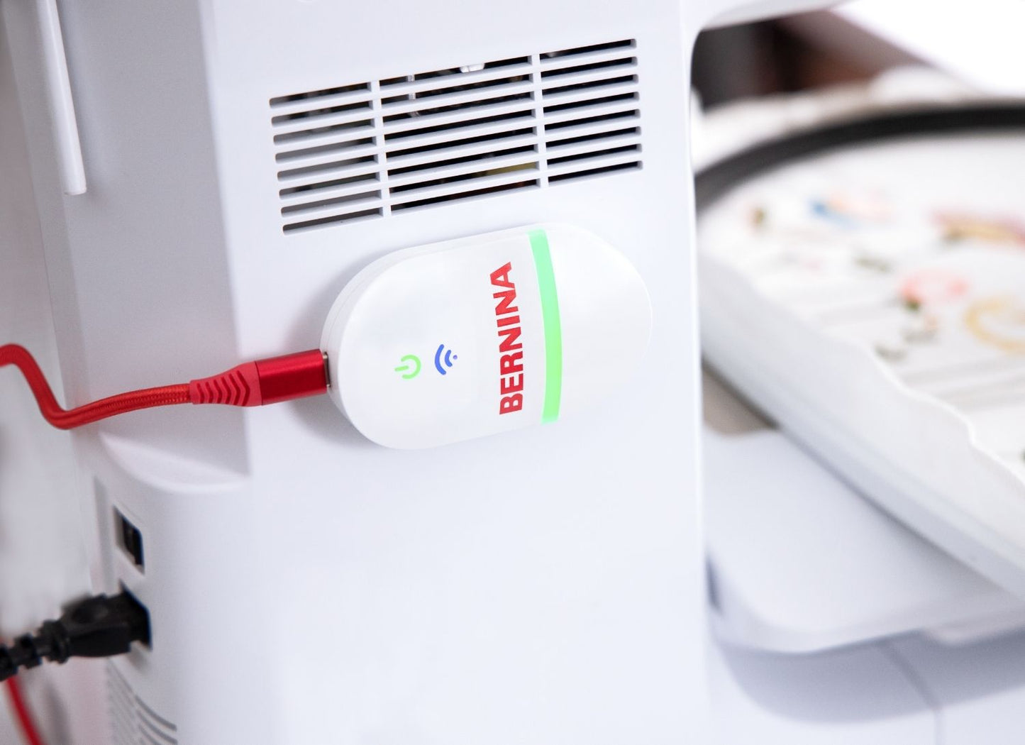 Bernina Designer Plus V9 mit Wifi-Device